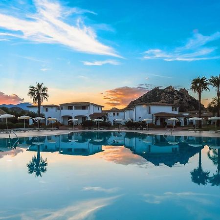 Marina Torre Navarrese Resort Санта-Марія-Наваррезе Екстер'єр фото