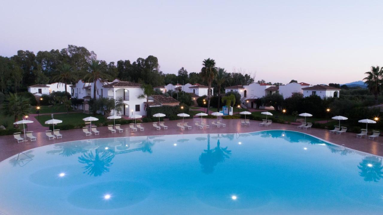 Marina Torre Navarrese Resort Санта-Марія-Наваррезе Екстер'єр фото